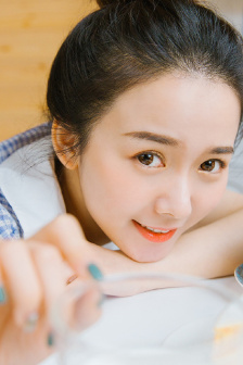 漂亮的小保姆